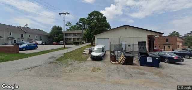 Larawan ng 241 Oak Street sa Winnipeg, Manitoba