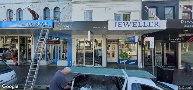 Photo of 304 Oxford Street in Winnipeg, Manitoba