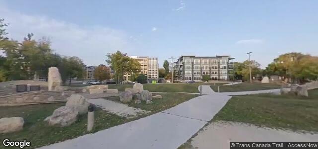 Larawan ng 840 Tache Avenue sa Winnipeg, Manitoba