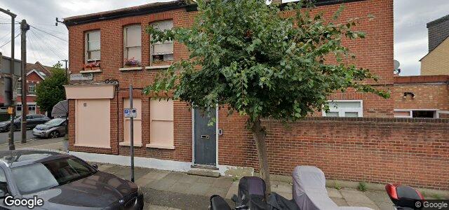 Larawan ng 72 Braemar Avenue sa Winnipeg, Manitoba