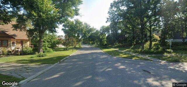 Enfield Crescent ਦੀ ਫੋਟੋ, ਵਿਨੀਪਿਗ, ਮੈਨੀਟੋਬਾ