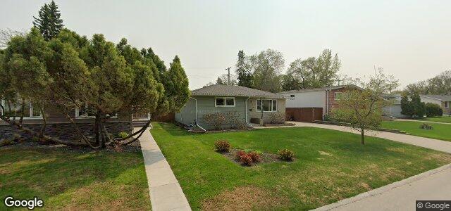 Photo of 16 Weaver Bay in Winnipeg, Manitoba