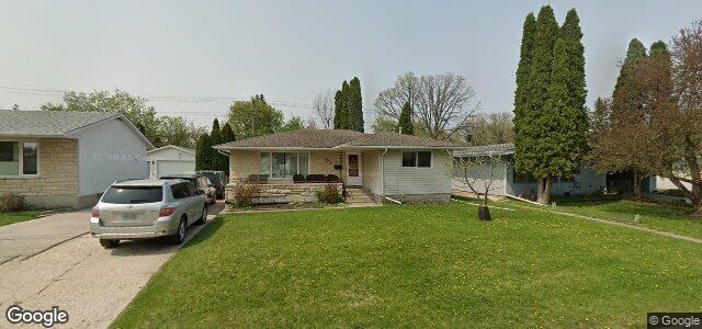 Photo of 61 Weaver Bay in Winnipeg, Manitoba