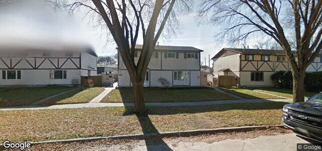 Photo of 224 Thom Avenue W in Winnipeg, Manitoba