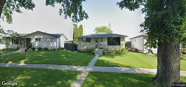 Larawan ng 27 Whiteshell Avenue sa Winnipeg, Manitoba