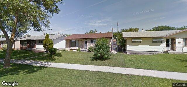 Photo of 331 Edward Avenue W in Winnipeg, Manitoba
