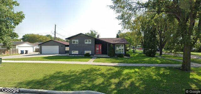 Photo of 459 Ralph Avenue W in Winnipeg, Manitoba
