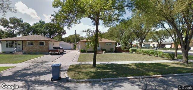 Larawan ng 909 Brewster Street sa Winnipeg, Manitoba