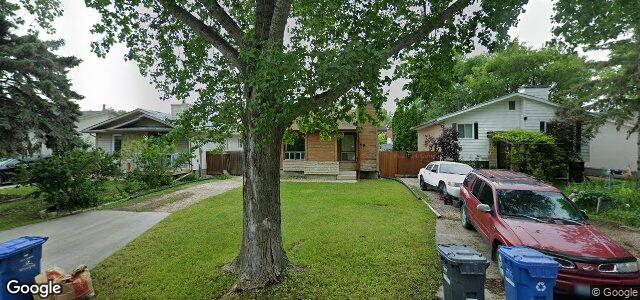 Photo of 98 Delorme Bay in Winnipeg, Manitoba