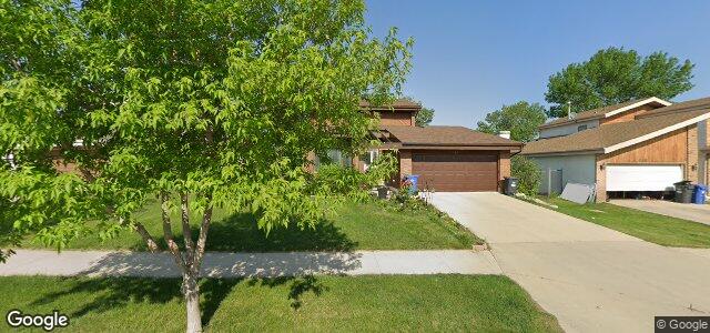 242 Point West Drive（加拿大曼尼托巴省溫尼伯市）房屋照片