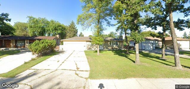 Photo of 4449 Roblin Boulevard in Winnipeg, Manitoba