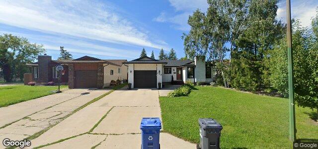 Larawan ng 102 Pennefather Bay sa Winnipeg, Manitoba