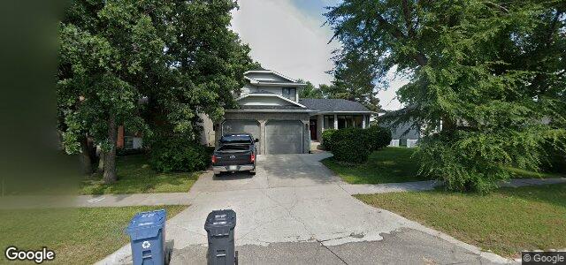 Photo of 385 Mcivor Avenue in Winnipeg, Manitoba
