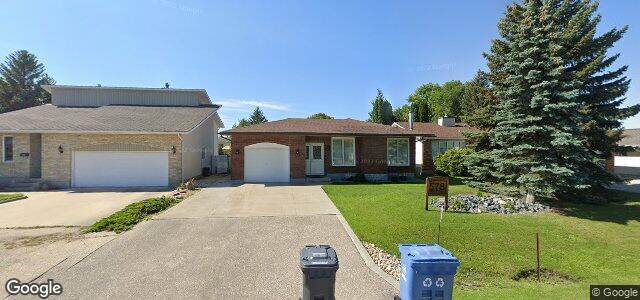 Photo of 578 Glenway Avenue in Winnipeg, Manitoba