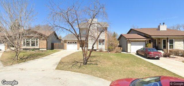 Photo of 15 Grimsby Place in Winnipeg, Manitoba