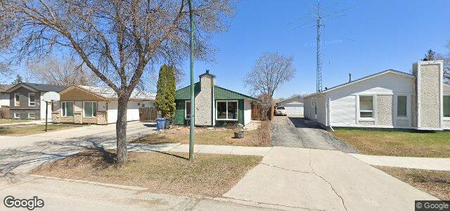 Photo of 98 Charing Cross Crescent in Winnipeg, Manitoba
