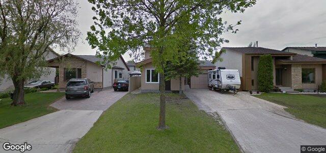 121 Spruce Thicket Walk ਦੀ ਫੋਟੋ, ਵਿਨੀਪਿਗ, ਮੈਨੀਟੋਬਾ