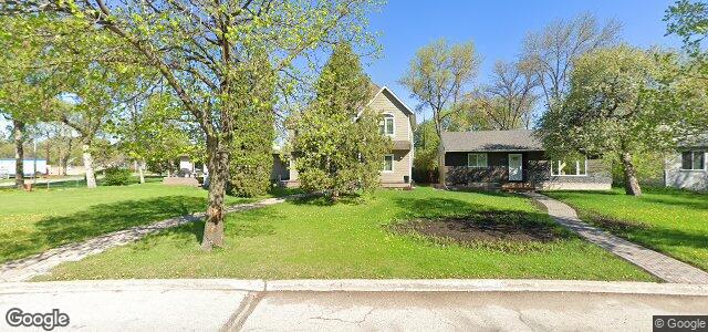 Photo of 427 Churchill Drive in Winnipeg, Manitoba