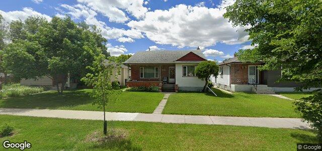 Photo of 1002 Bannerman Avenue in Winnipeg, Manitoba