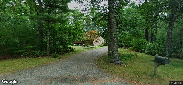 Photo of 20 Treetop Lane in Winnipeg, Manitoba