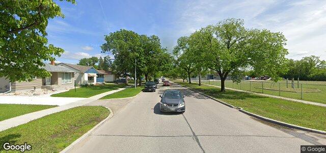 Larawan ng 2 Tain Bay sa Winnipeg, Manitoba