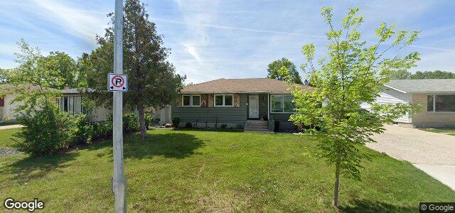 Photo of 40 Pinecrest Bay in Winnipeg, Manitoba