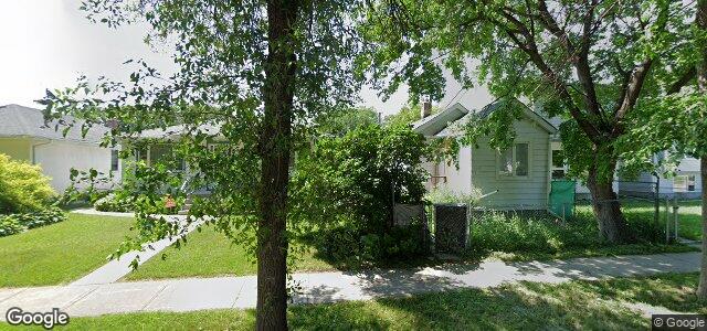 Photo of 372 Roberta Avenue in Winnipeg, Manitoba