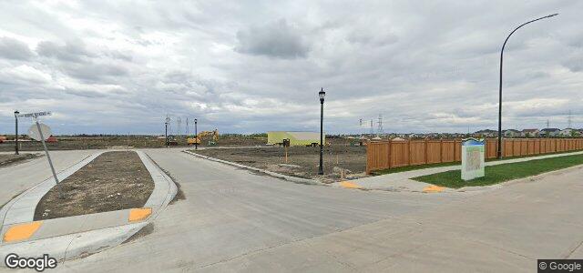 11 Yellow Moon Crescent ਦੀ ਫੋਟੋ, ਵਿਨੀਪਿਗ, ਮੈਨੀਟੋਬਾ