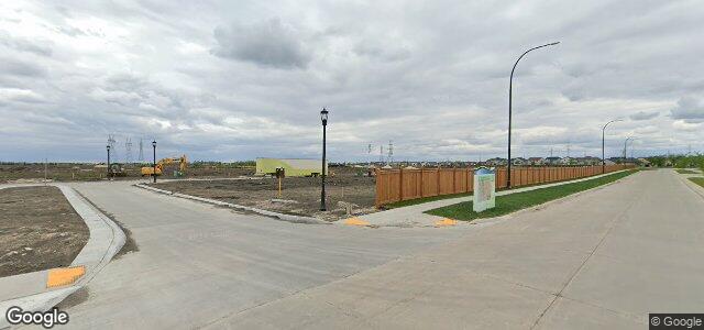 15 Yellow Moon Crescent ਦੀ ਫੋਟੋ, ਵਿਨੀਪਿਗ, ਮੈਨੀਟੋਬਾ