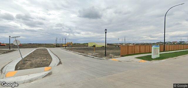 26 Yellow Moon Crescent ਦੀ ਫੋਟੋ, ਵਿਨੀਪਿਗ, ਮੈਨੀਟੋਬਾ