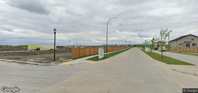 27 Yellow Moon Crescent ਦੀ ਫੋਟੋ, ਵਿਨੀਪਿਗ, ਮੈਨੀਟੋਬਾ