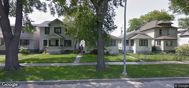 Larawan ng 880 Sherburn Street sa Winnipeg, Manitoba