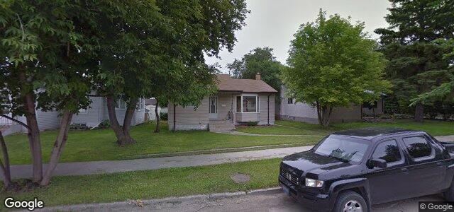 Photo of 141 Kilbride Avenue in Winnipeg, Manitoba