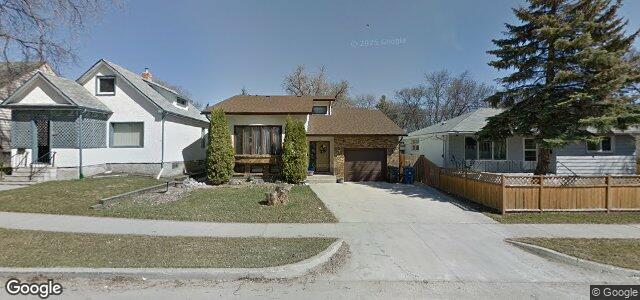 Photo of 157 Kingsbury Avenue in Winnipeg, Manitoba