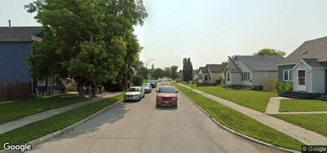 Larawan ng 168 Newton Avenue sa Winnipeg, Manitoba