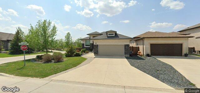 Larawan ng 32 Needlehurst Place sa Winnipeg, Manitoba