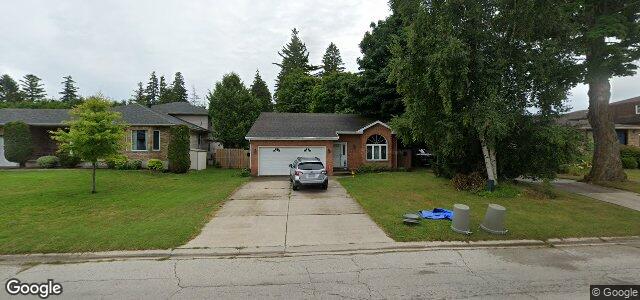 811 Waterloo Street（加拿大曼尼托巴省温尼伯市）房屋照片