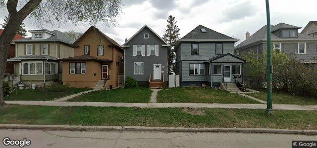 Photo of 303 Inkster Boulevard in Winnipeg, Manitoba