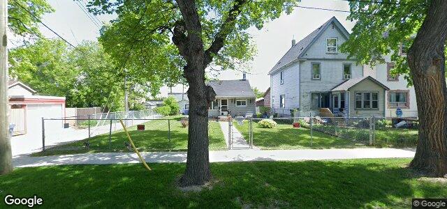 Larawan ng 369 Aikins Street sa Winnipeg, Manitoba