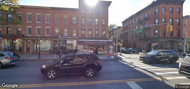 Larawan ng 404 Atlantic Avenue sa Winnipeg, Manitoba