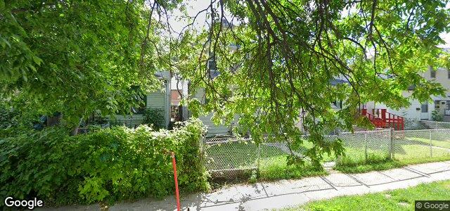 Photo of 451 Banning Street in Winnipeg, Manitoba