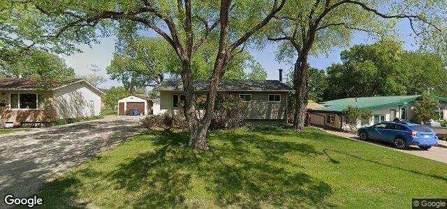 Photo of 927 Lemay Avenue in Winnipeg, Manitoba