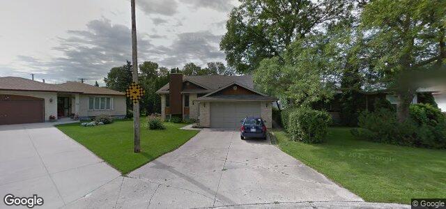 Larawan ng 32 Amarynth Crescent sa Winnipeg, Manitoba