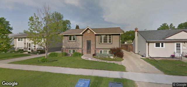 Larawan ng 681 Parkdale Street sa Winnipeg, Manitoba