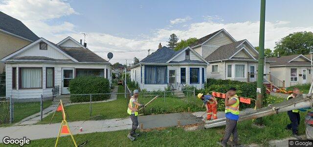 Photo of 520 Castle Avenue in Winnipeg, Manitoba