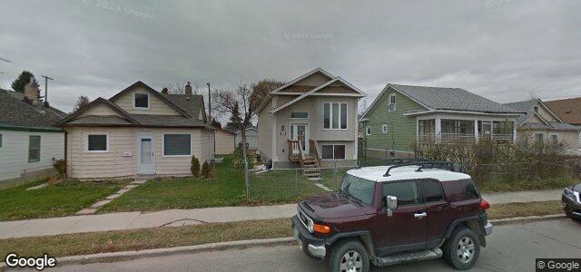 Photo of 635 Chalmers Avenue in Winnipeg, Manitoba