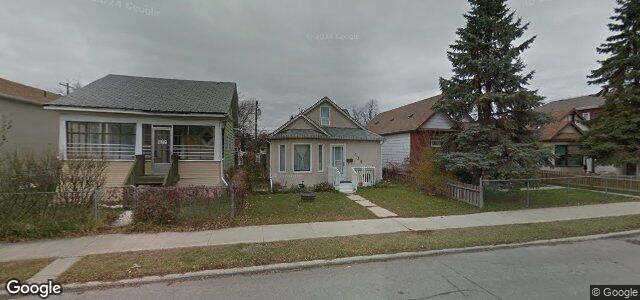 Photo of 639 Chalmers Avenue in Winnipeg, Manitoba