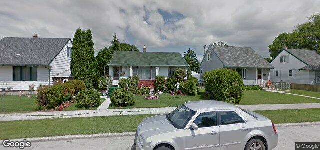 Photo of 699 Harbison Avenue E in Winnipeg, Manitoba