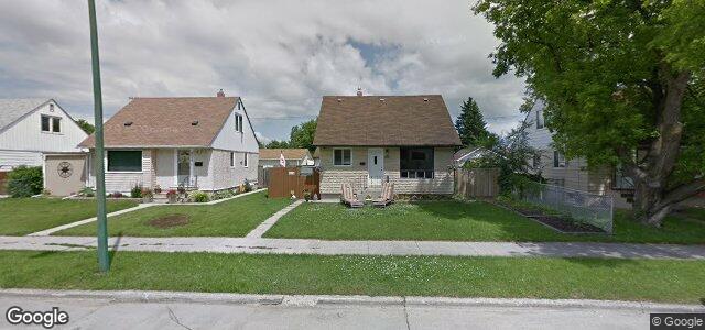 Photo of 813 Harbison Avenue E in Winnipeg, Manitoba