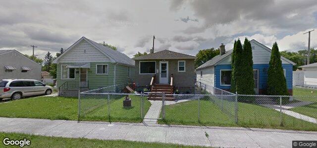 Photo of 828 Martin Avenue E in Winnipeg, Manitoba